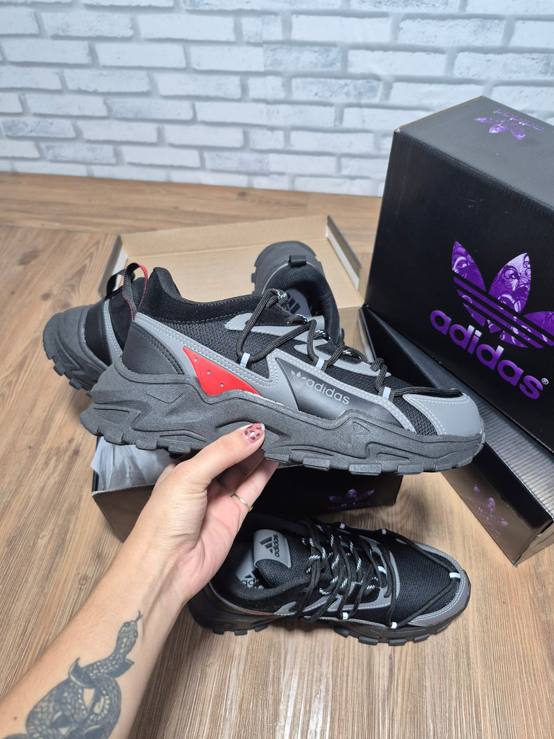 Tênis Adidas Urban Two Pro