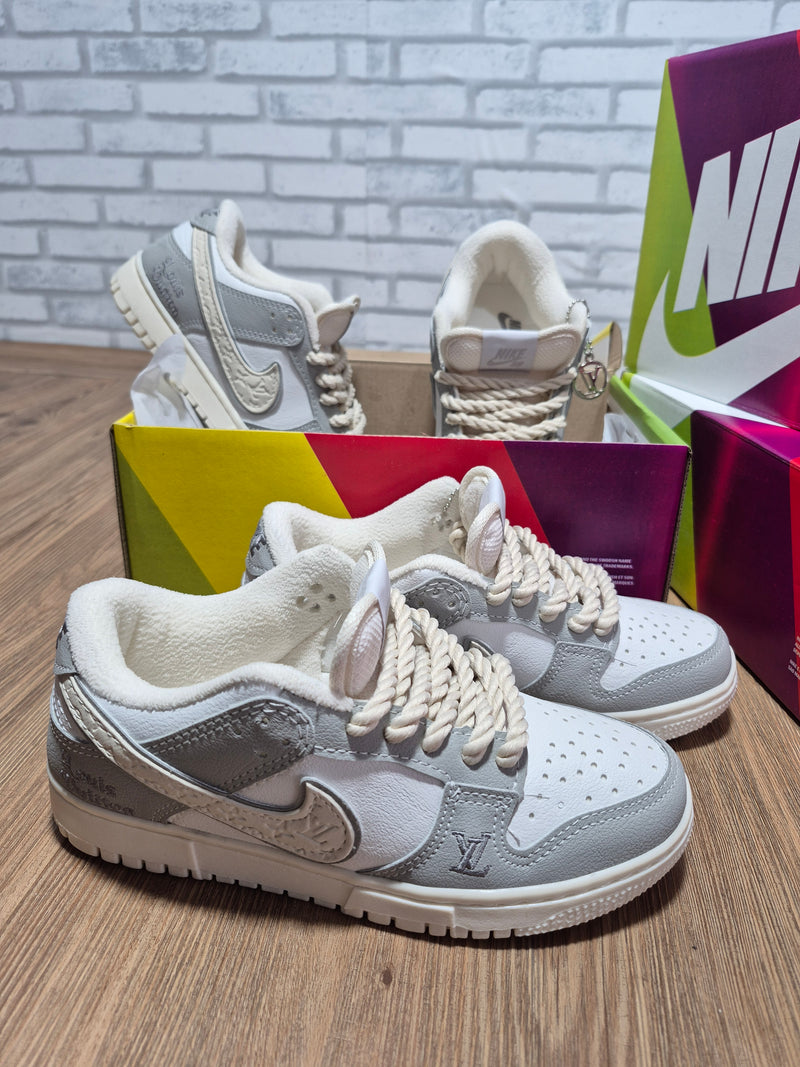 Tênis Nike Dunk Low Louis Vuitton Feminino