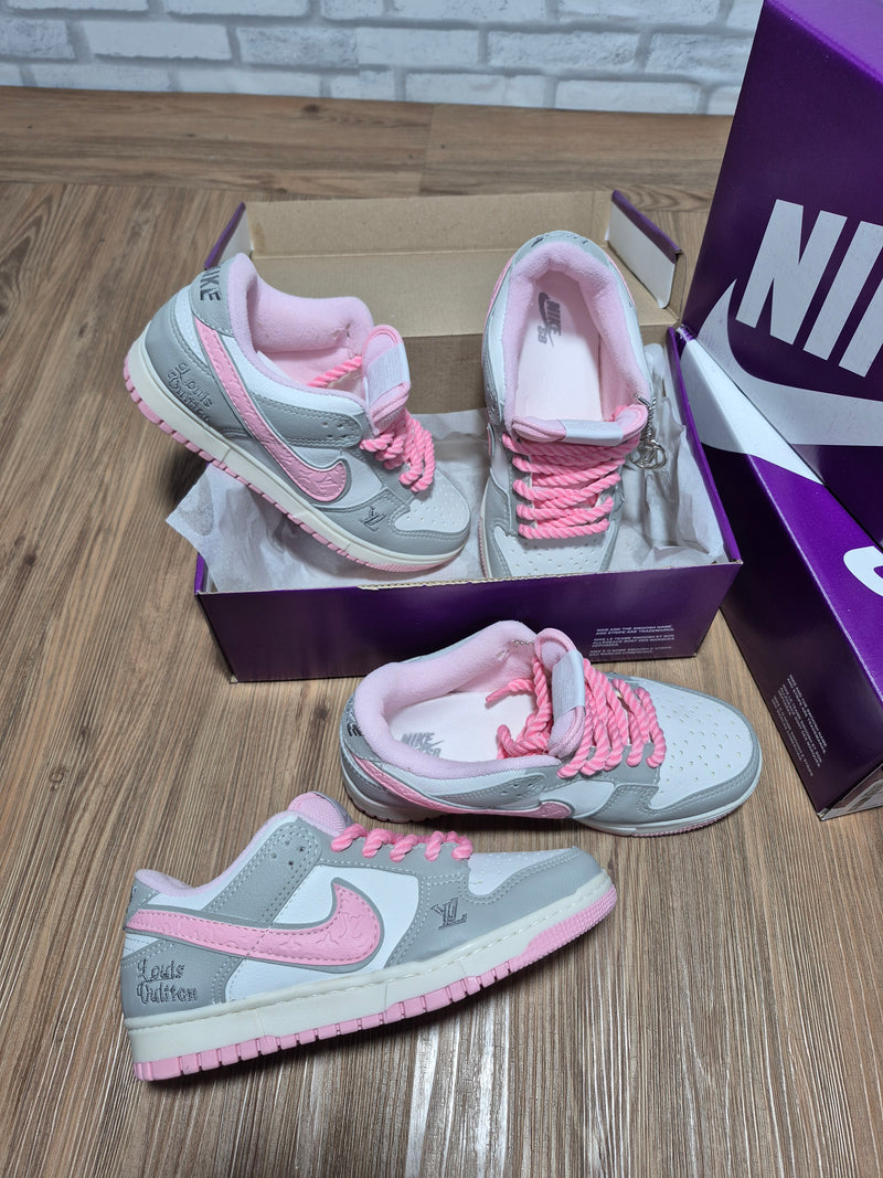 Tênis Nike Dunk Low Louis Vuitton Feminino