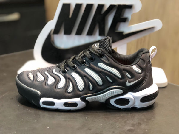 Tênis Nike Air Max Plus Drift