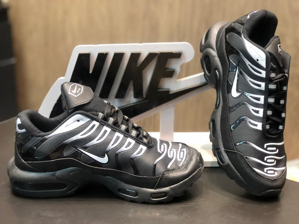 Tênis Nike TN Plus 900
