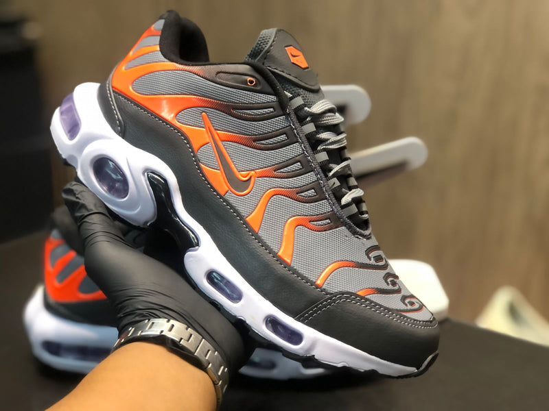 Tênis Nike TN Plus 900