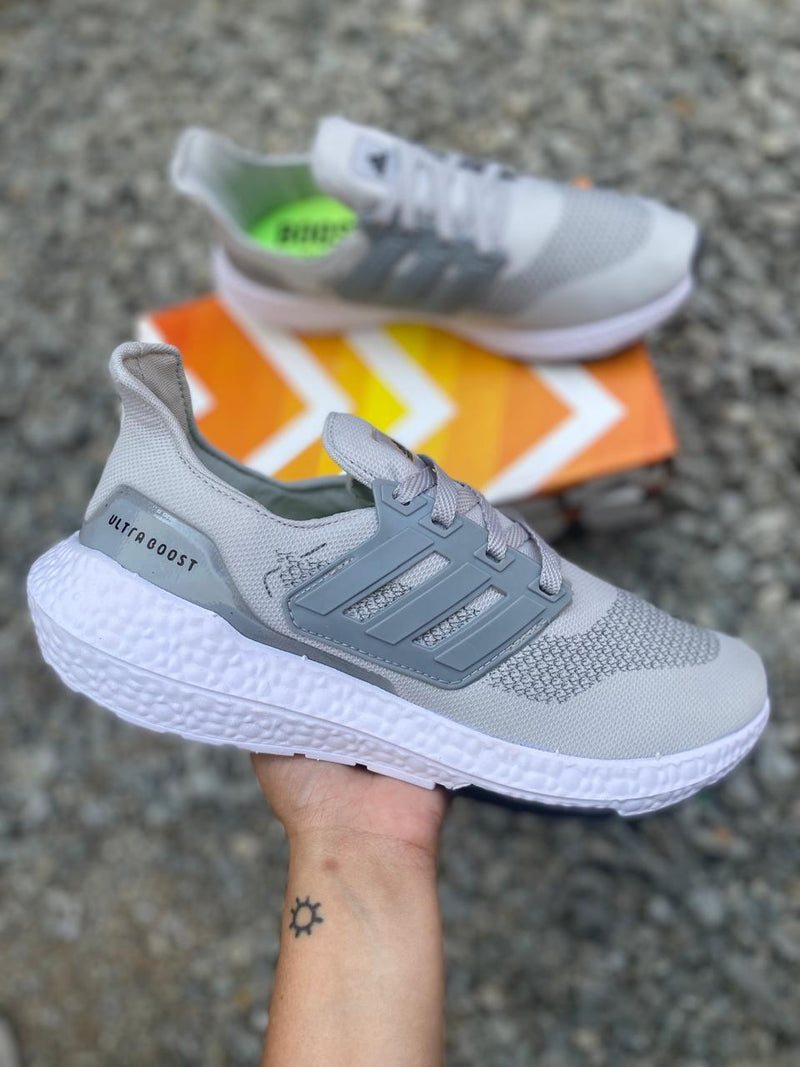 Tênis Adidas UltraBoost Masculino