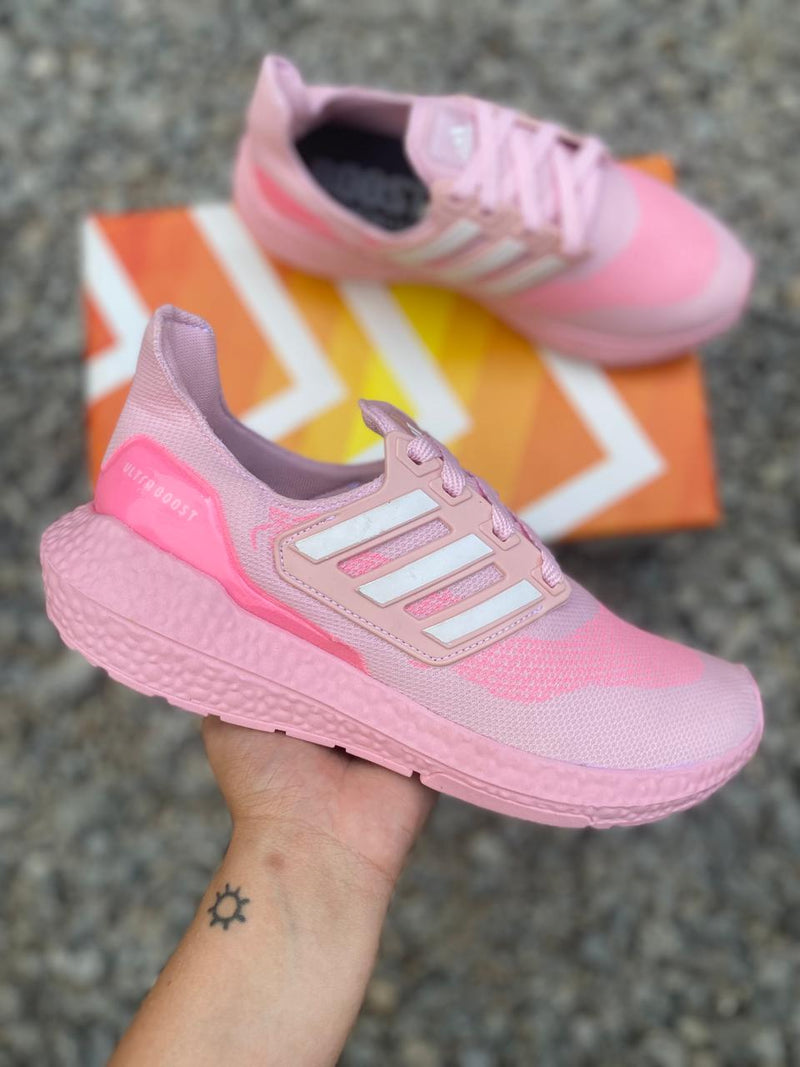 Tênis Adidas UltraBoost Feminino