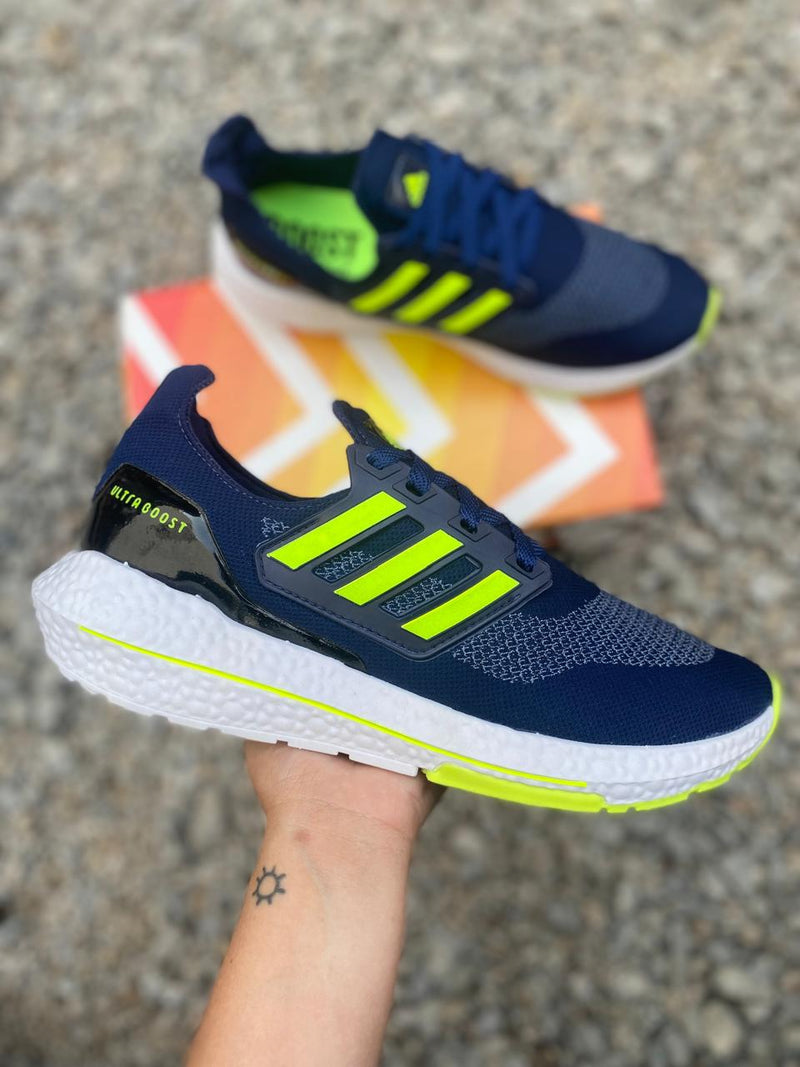 Tênis Adidas UltraBoost Masculino