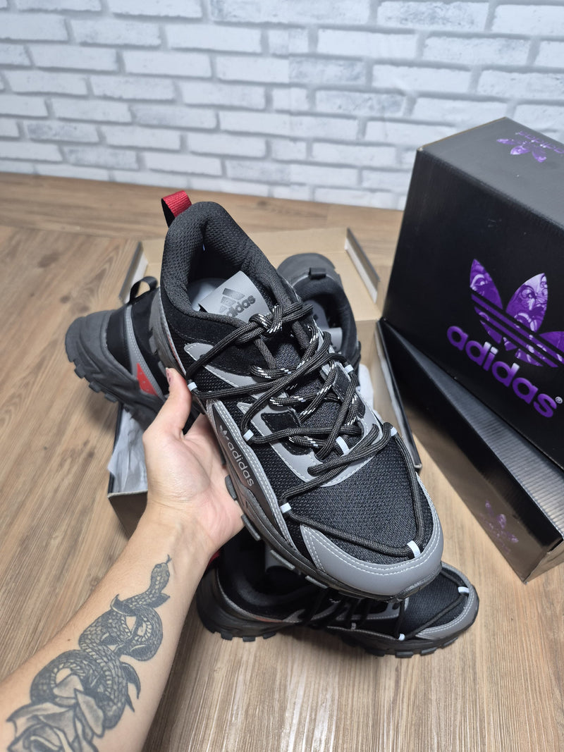 Tênis Adidas Urban Two Pro