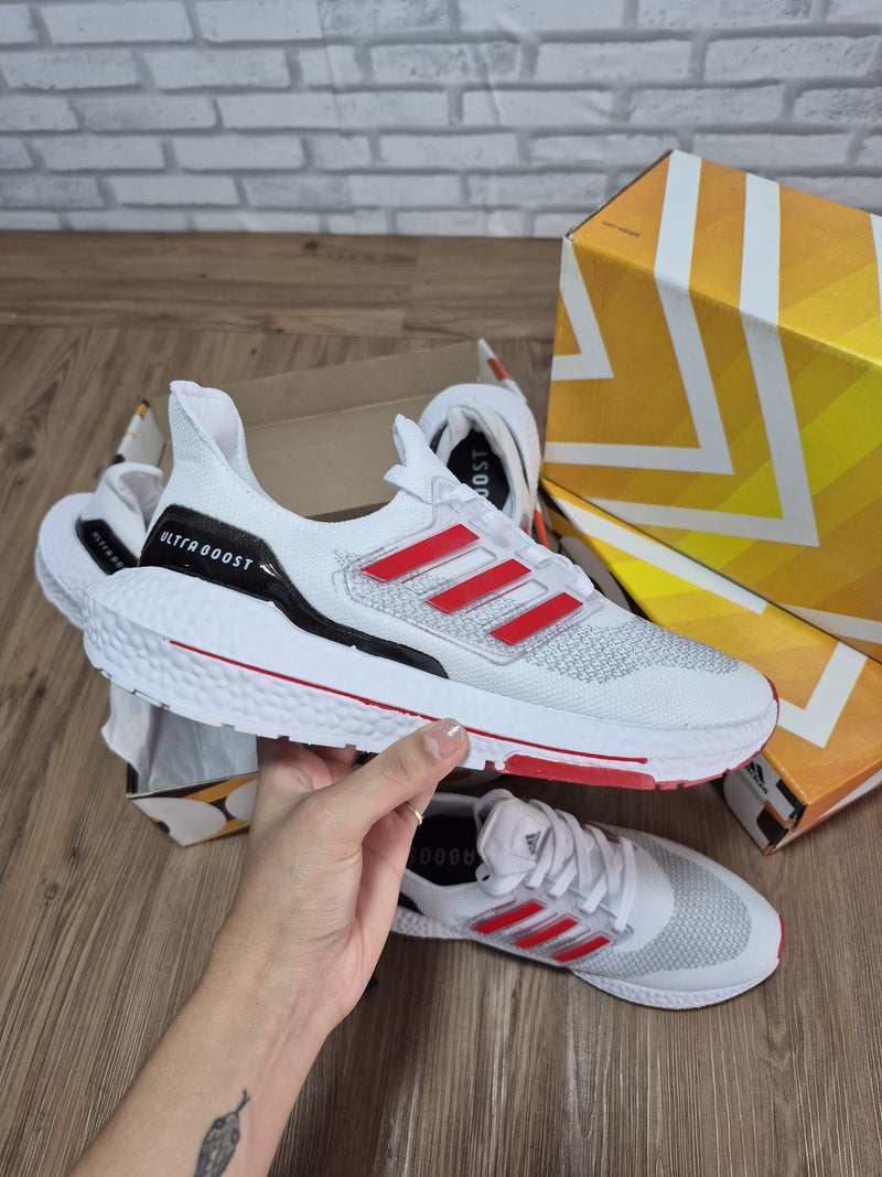 Tênis Adidas UltraBoost Masculino