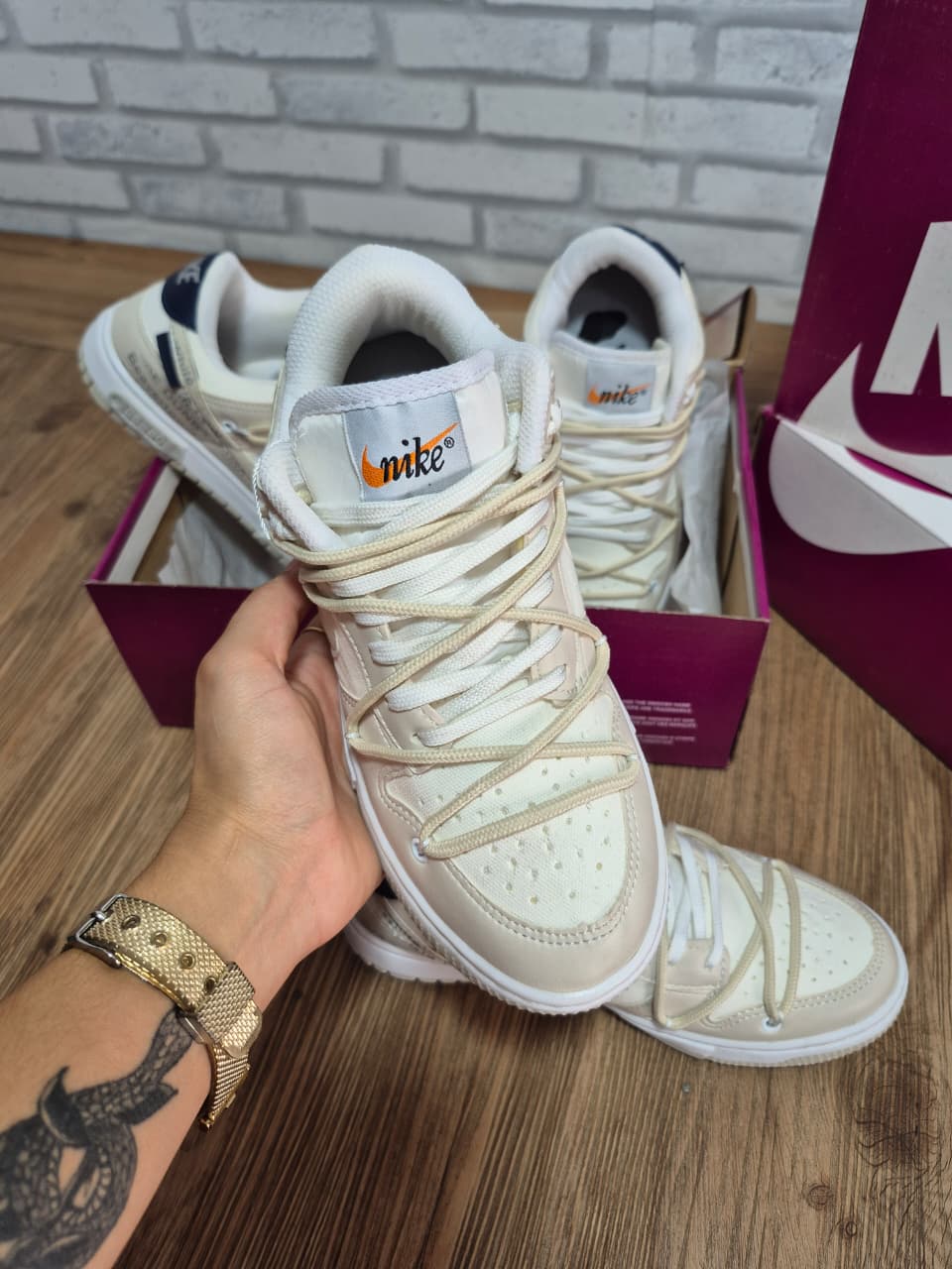 Nike Dunk Low Off White