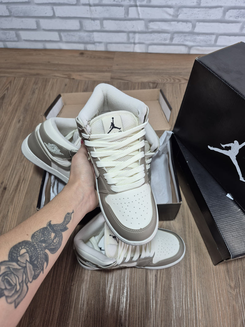 Tênis Nike Air Jordan 1 Cano Alto Unissex
