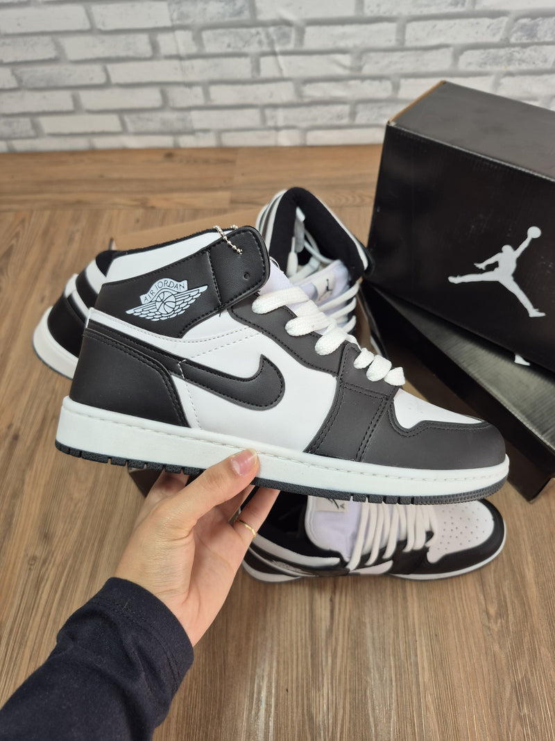 Tênis Nike Air Jordan 1 Cano Alto Unissex
