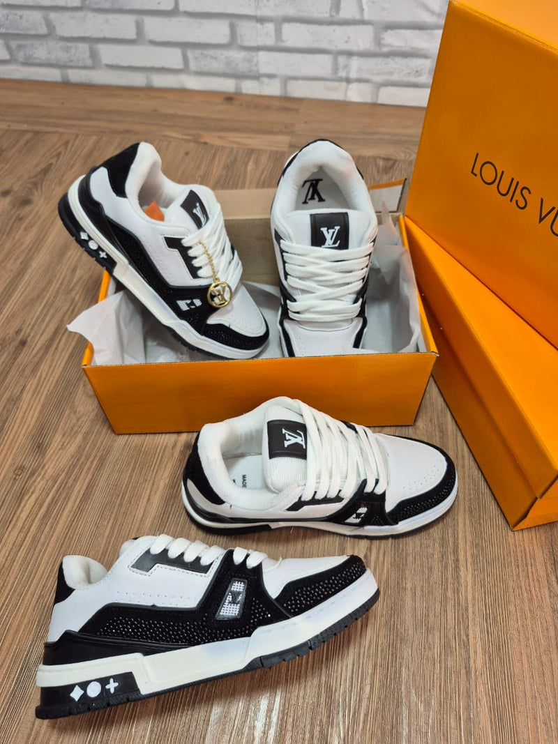Tênis Lançamento Louis Vuitton LV Trainer Cravejado