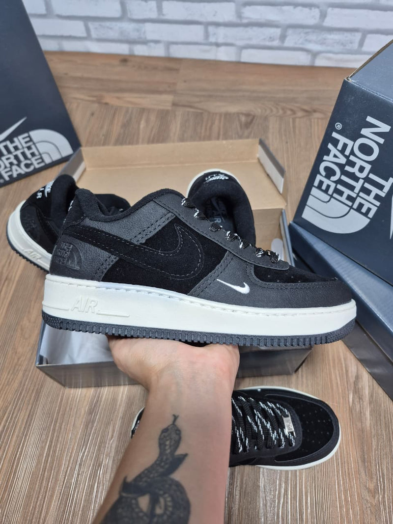 Tênis Nike Air Force The North Face