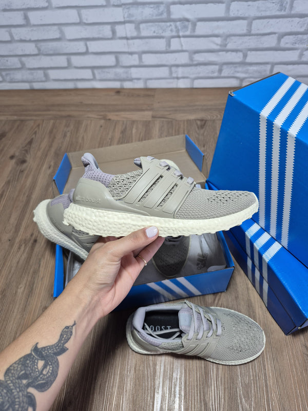 Tênis Adidas Ultraboost 1.0 E.V.A Feminino