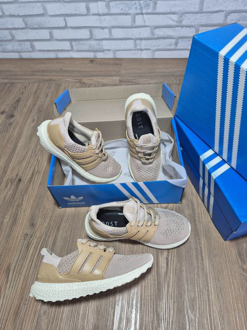 Tênis Adidas Ultraboost 1.0 E.V.A Feminino