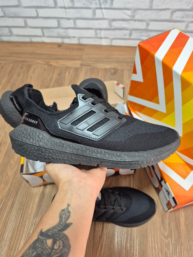 Tênis Adidas UltraBoost Unissex - 34 ao 43