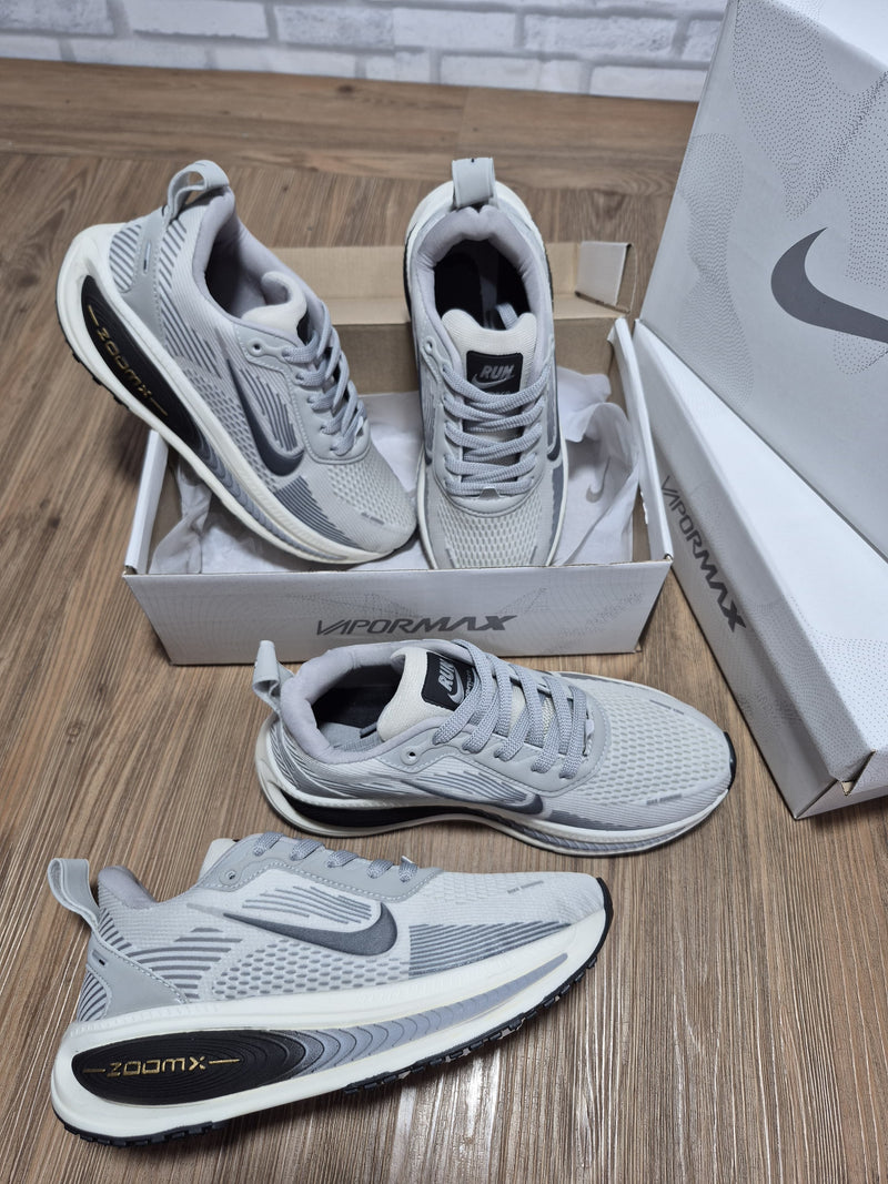 Tênis Lançamento Nike Zoom Vomero 18 Masculino
