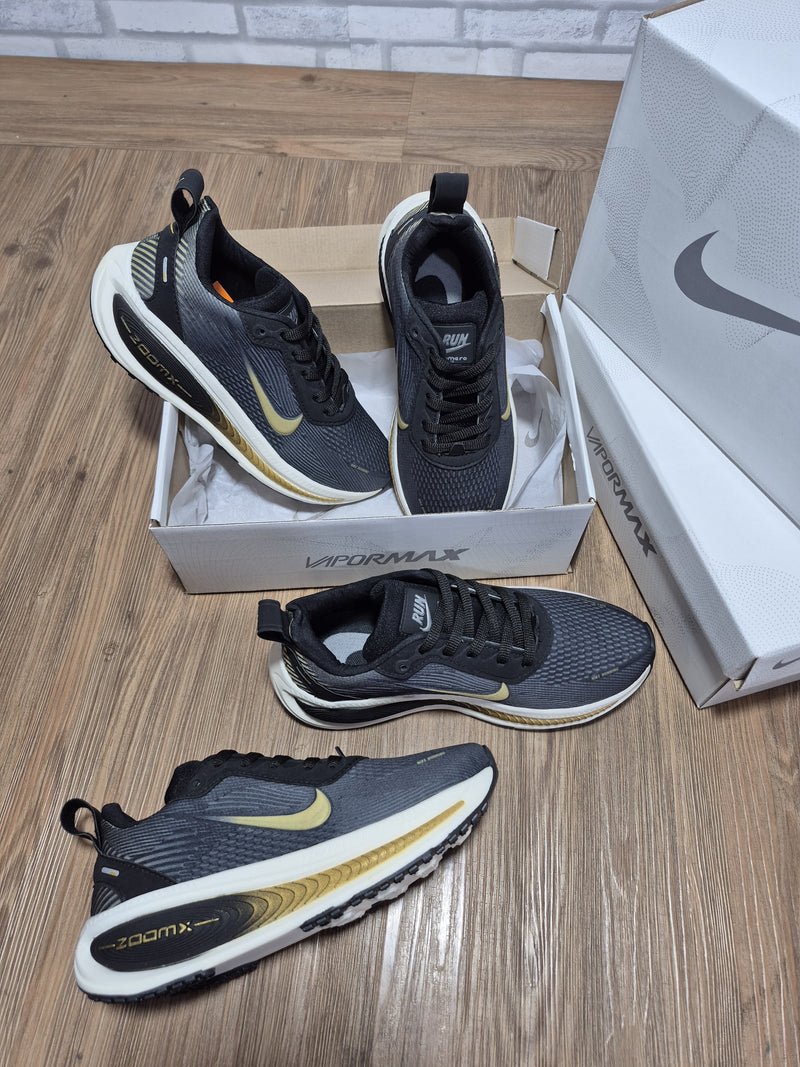 Tênis Lançamento Nike Zoom Vomero 18 Masculino