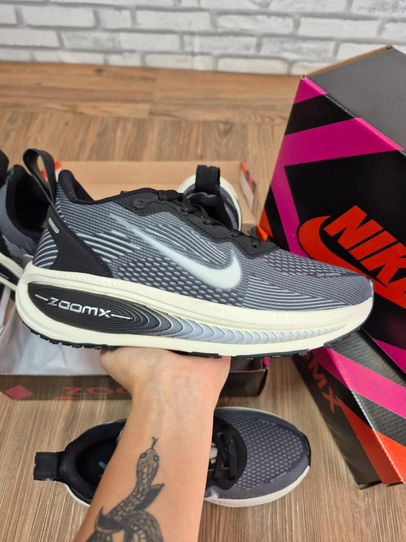 Tênis Lançamento Nike Zoom Vomero 18 Masculino